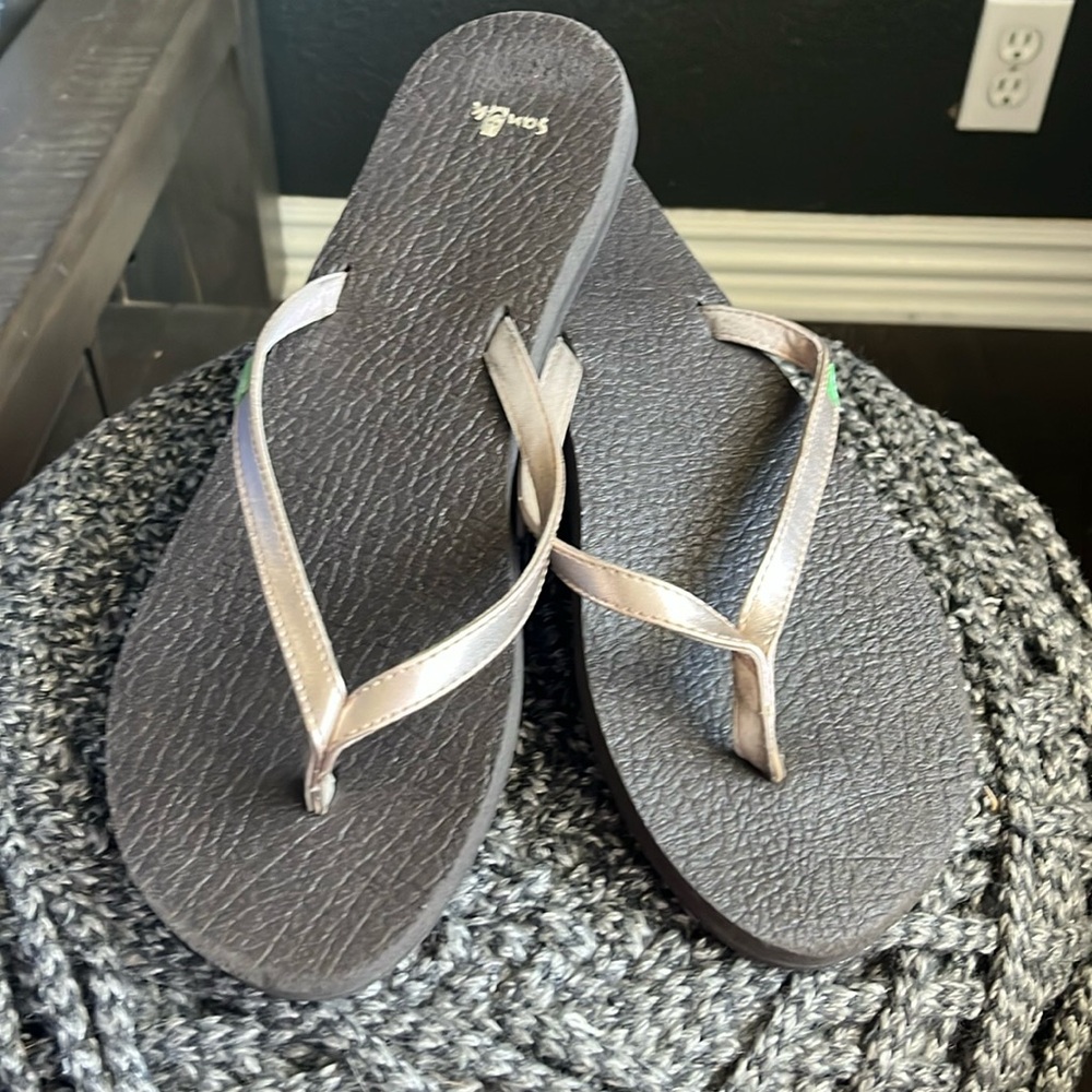 🩴 Sanuk Flip Flops 🩴